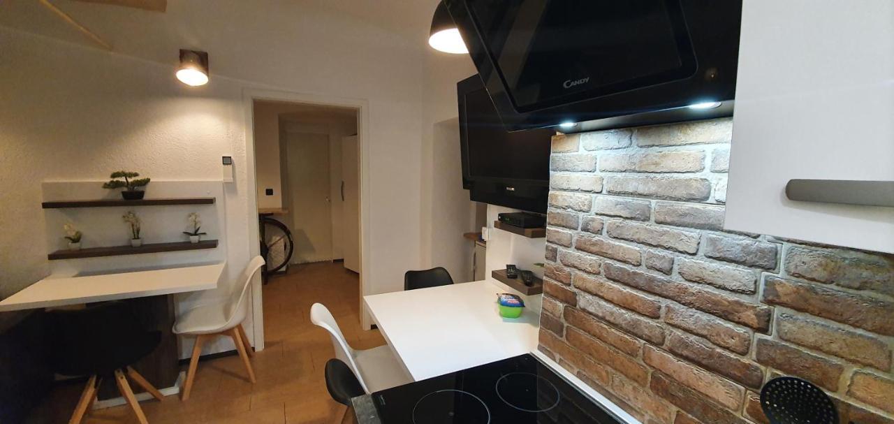Apartment Central Station Between Dragon And Triple Bridges Ljubljana Exterior photo