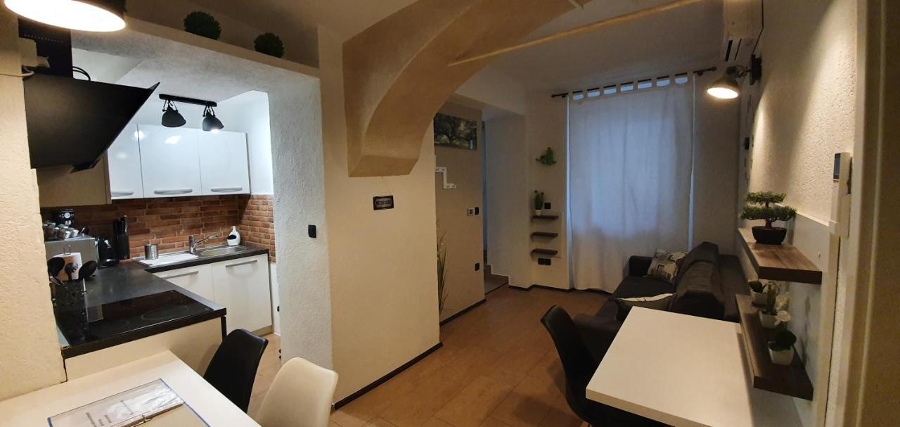 Apartment Central Station Between Dragon And Triple Bridges Ljubljana Exterior photo